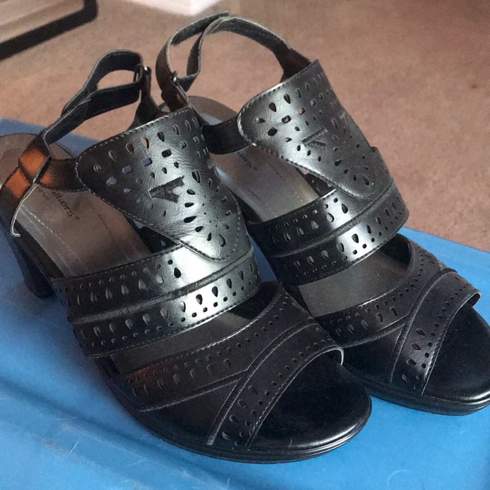 Heels with Velcro swing back